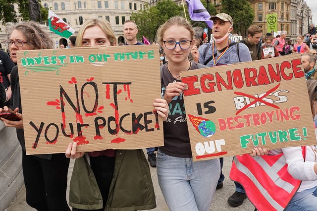 Extinction Rebellion kicks off latest mass climate protest in London ...