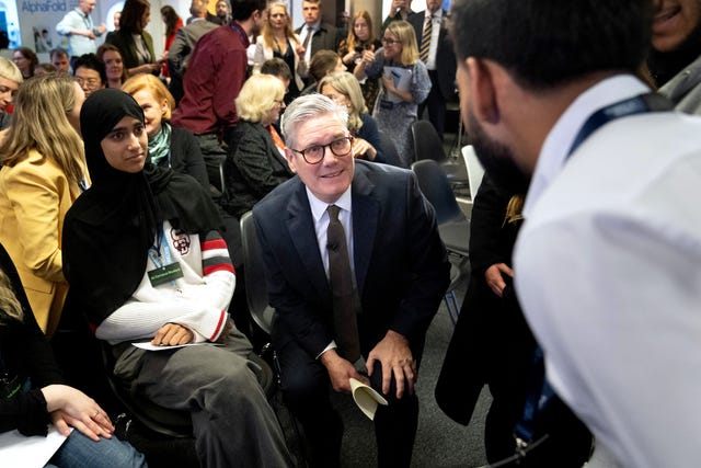 Prime Minister Sir Keir Starmer meets students during a visit to Google’s new AI Campus in Somers Town