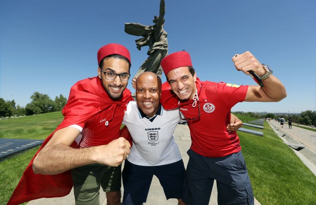 England and Tunisia fans peacefully prepare for their opening game