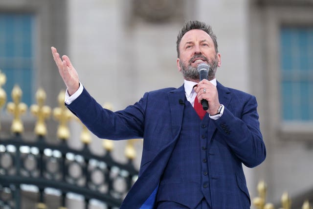 Comedian Lee Mack made a joke at Boris Johnson's expense during a Saturday evening concert outside Buckingham Palace to mark the Queen's Platinum Jubilee